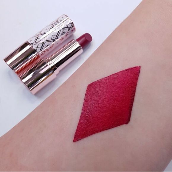 🧚‍♀️MAD LOVE Makeup Revolution  Lipstick NWT - Picture 1 of 5